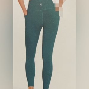 Skechers Stretchy Yoga/Workout Pants with 2 Pockets. Comfortable! Size XL. NWOTs